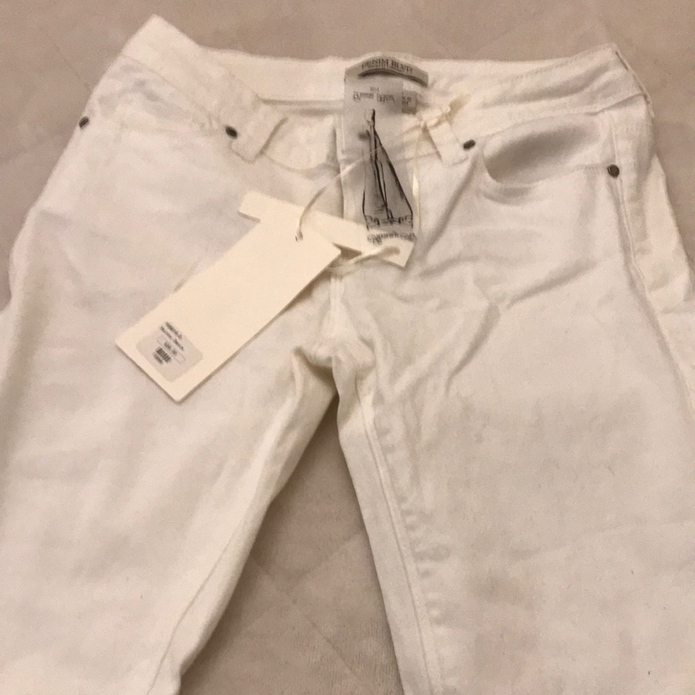 NWT DENIM BLVD WHITE JEANS